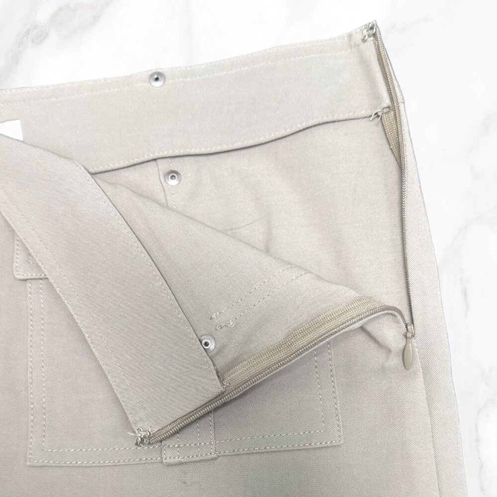 Express Women's Khaki Low Rise Cargo Pocket Skirt, Size 8 - Picture 6 of 8